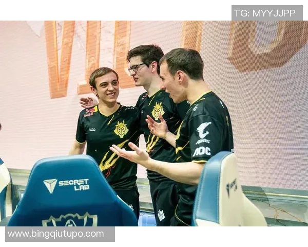 精英赛中FPX团队协作表现分析与评价探讨实时数据